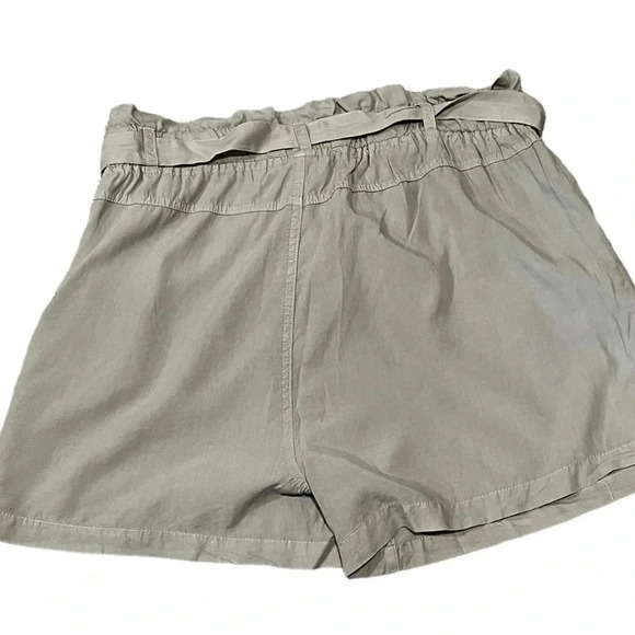 NWT Thread and Supply High Waisted Belted Paperbag Shorts Taupe Tan Womens XL - Picture 4 of 12